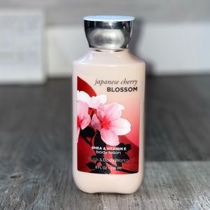 3/$20 japanese cherry blossom 🍒